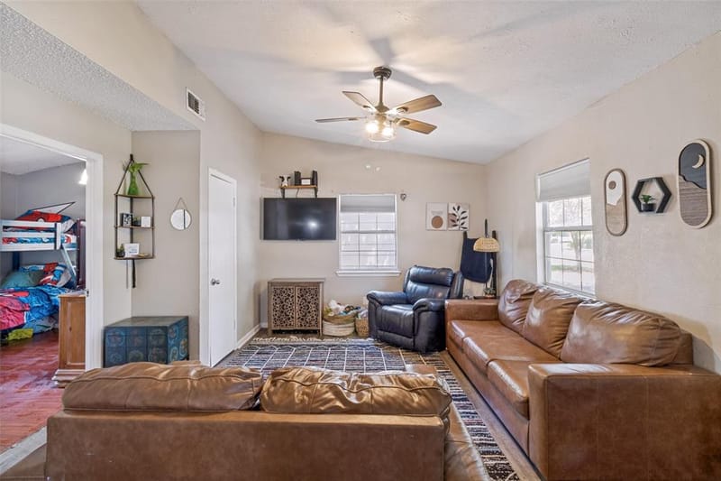 917 Grande Drive, Mesquite TX 75149 - Photo 4