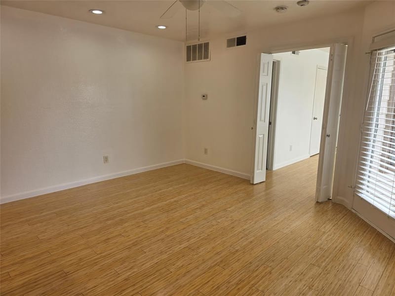 2300 Balsam Drive # G306, Arlington TX 76006 - Photo 4