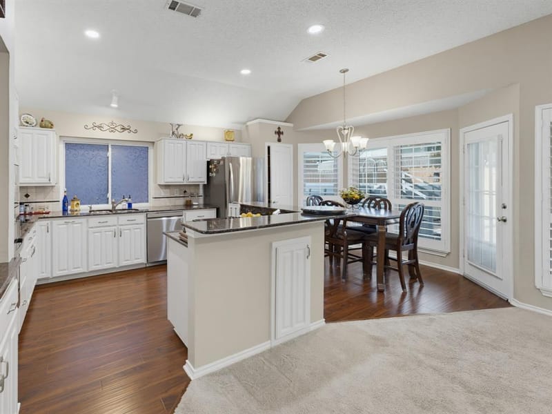 4421 Clearwater Trail, Carrollton TX 75010 - Photo 6