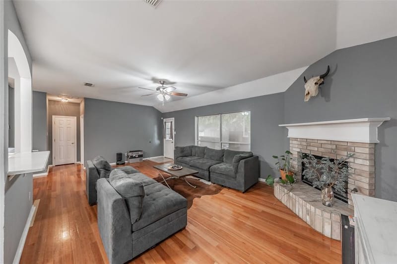 137 Roberts Drive, Saginaw TX 76179 - Photo 6