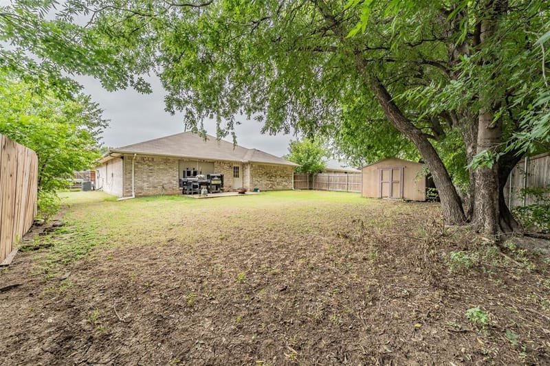 137 Roberts Drive, Saginaw TX 76179 - Photo 29