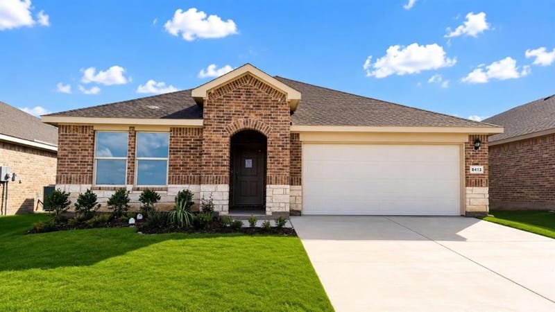 8413 BLUEBONNET BEND Road, Fort Worth TX 76131
