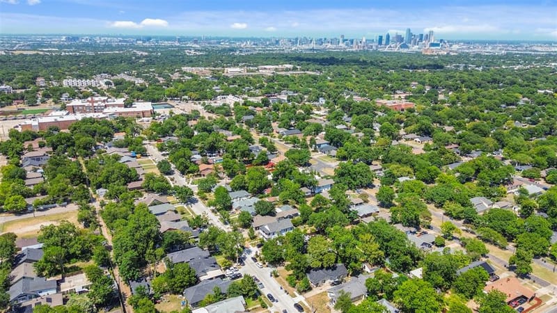 406 S Montreal Avenue, Dallas TX 75208 - Photo 32