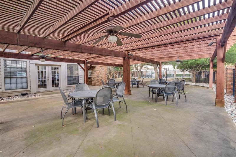 17018 Planters Row, Addison TX 75001 - Photo 22