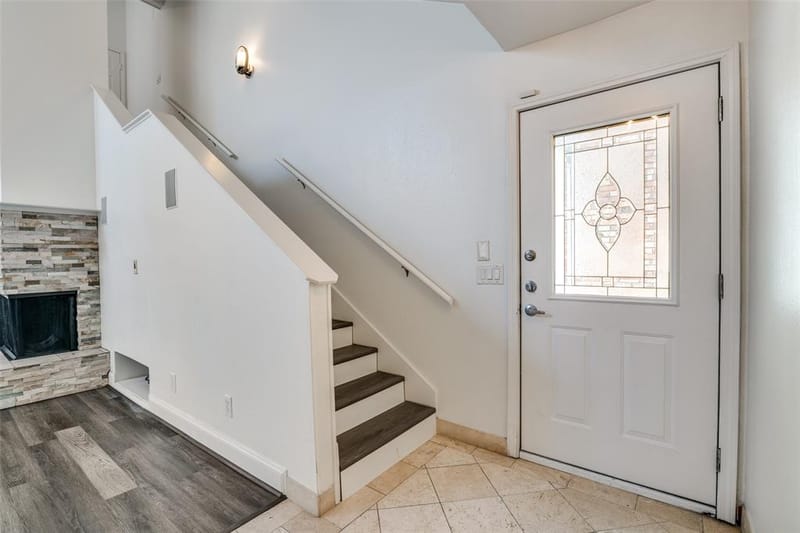 17018 Planters Row, Addison TX 75001 - Photo 3