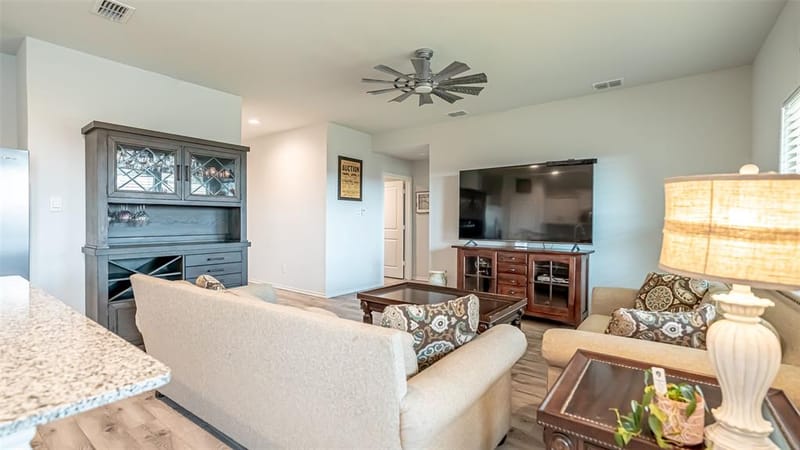 705 Basteen Lane, Justin TX 76247 - Photo 13