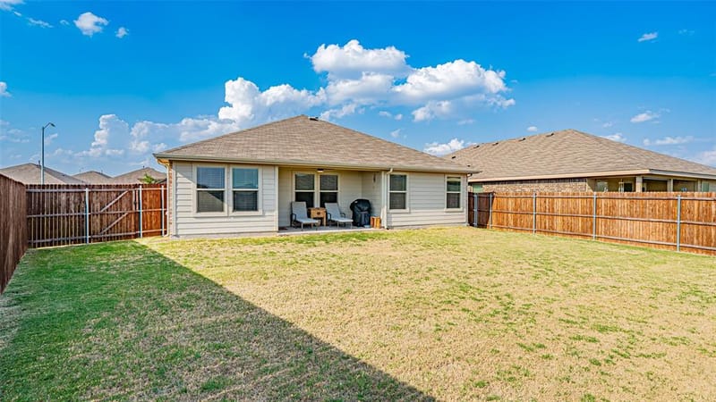 705 Basteen Lane, Justin TX 76247 - Photo 5