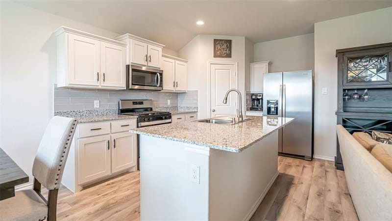 705 Basteen Lane, Justin TX 76247 - Photo 9