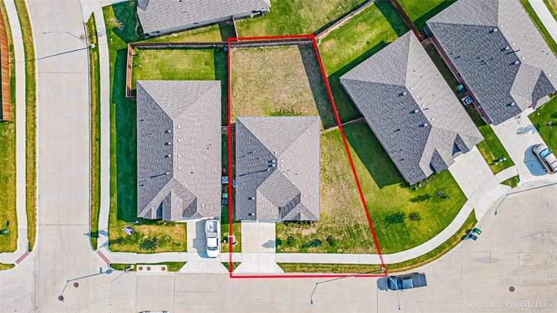 705 Basteen Lane, Justin TX 76247 - Photo 19