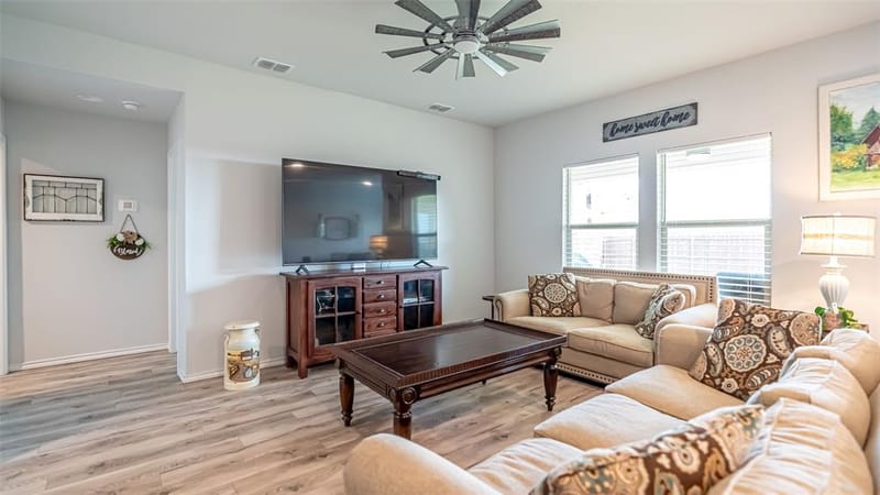 705 Basteen Lane, Justin TX 76247 - Photo 8