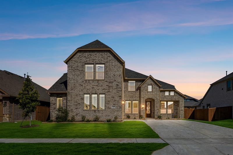 837 Turnbull Avenue, Fort Worth TX 76247 - Photo 2