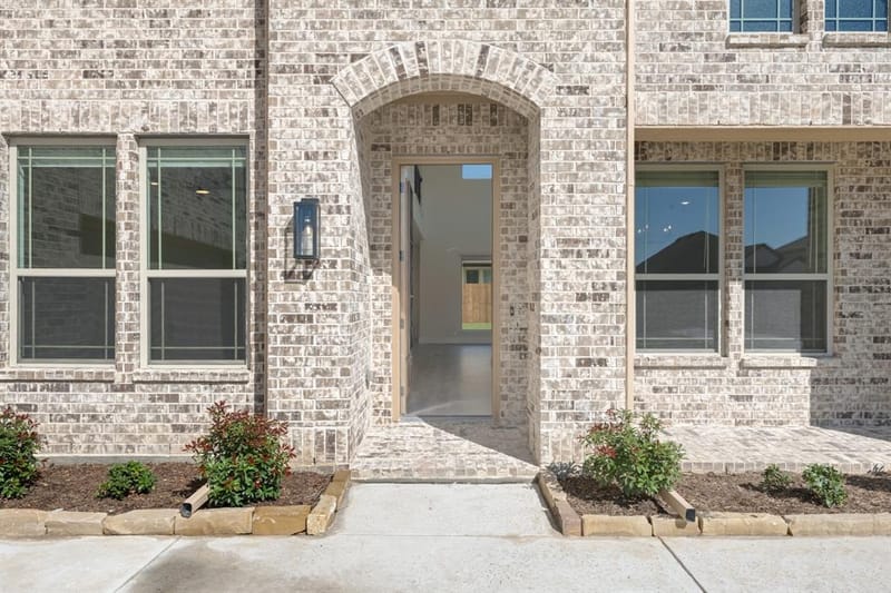 837 Turnbull Avenue, Fort Worth TX 76247 - Photo 4