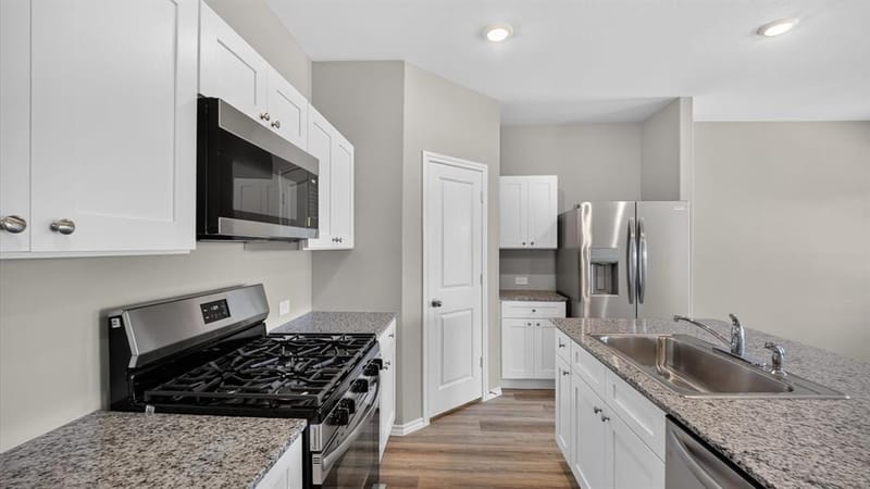 1056 BURNT RANCH Lane, Fort Worth TX 76131 - Photo 7