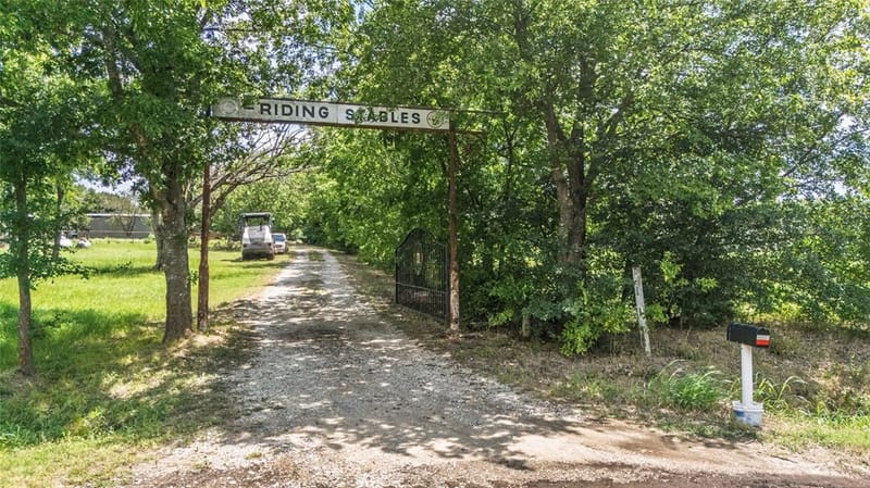 1611 County Road 4104, Greenville TX 75401 - Photo 27
