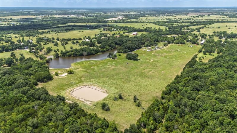 1611 County Road 4104, Greenville TX 75401 - Photo 17