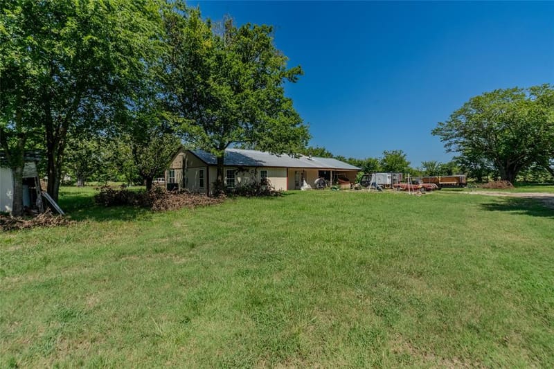 1611 County Road 4104, Greenville TX 75401 - Photo 32