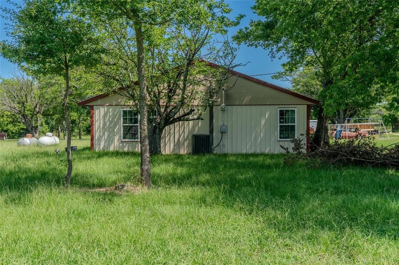 1611 County Road 4104, Greenville TX 75401 - Photo 34