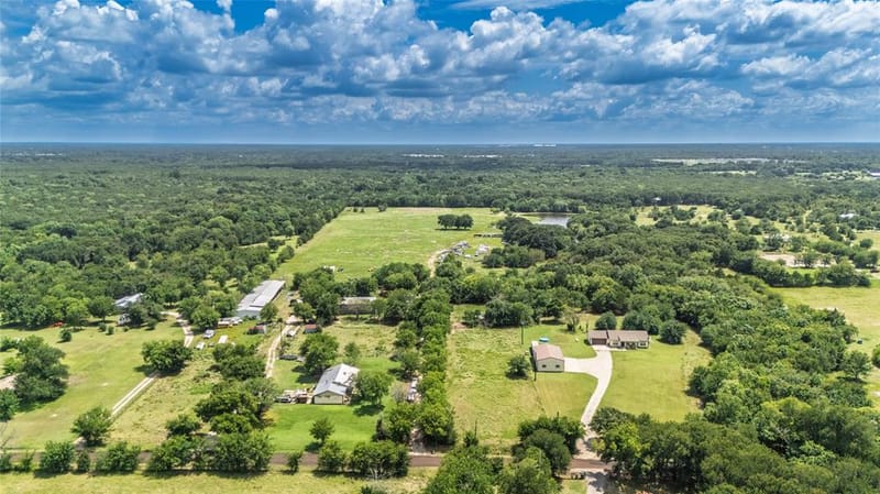 1611 County Road 4104, Greenville TX 75401 - Photo 33