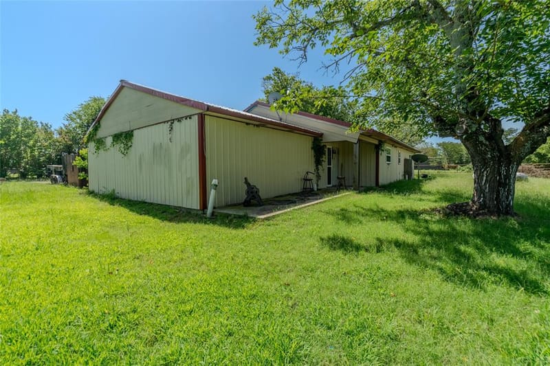 1611 County Road 4104, Greenville TX 75401 - Photo 14