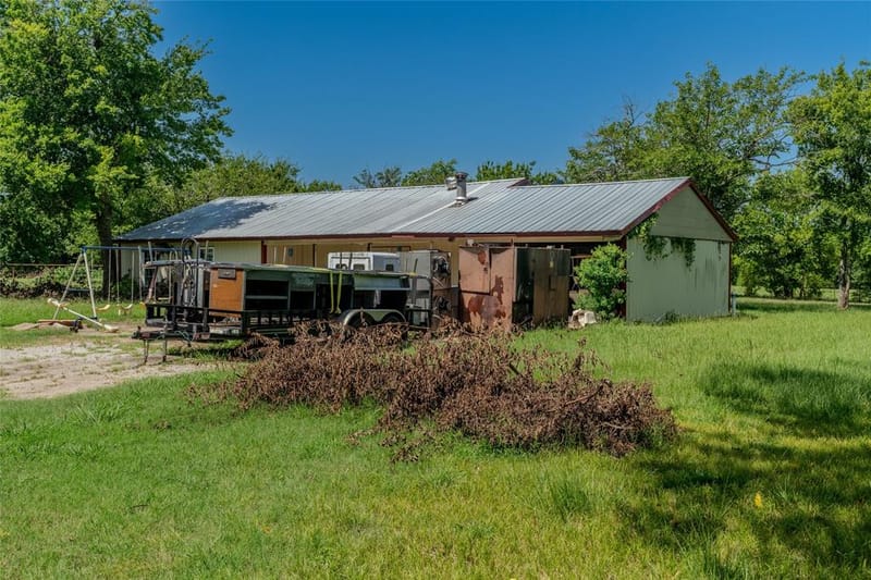 1611 County Road 4104, Greenville TX 75401 - Photo 18