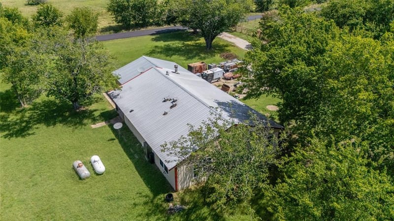 1611 County Road 4104, Greenville TX 75401 - Photo 11