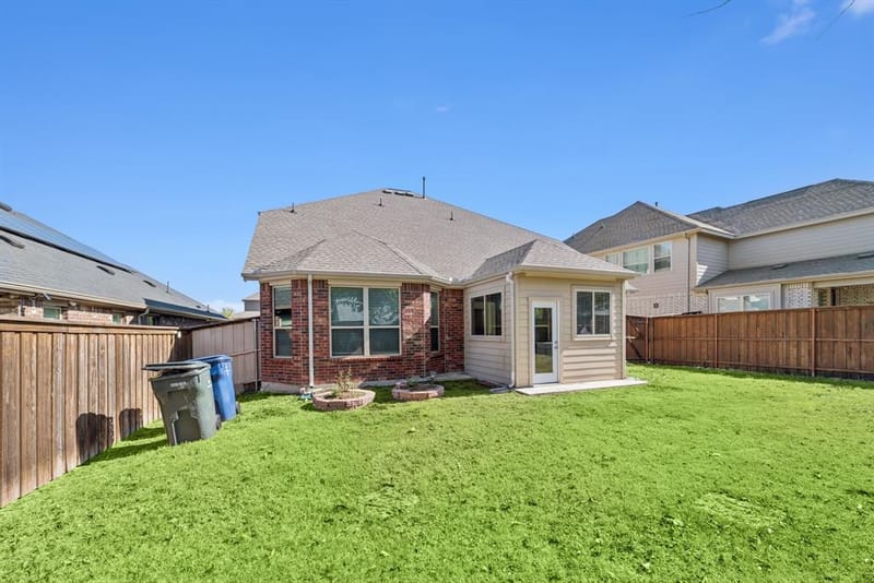 1805 Longwood Lane, Garland TX 75042 - Photo 23