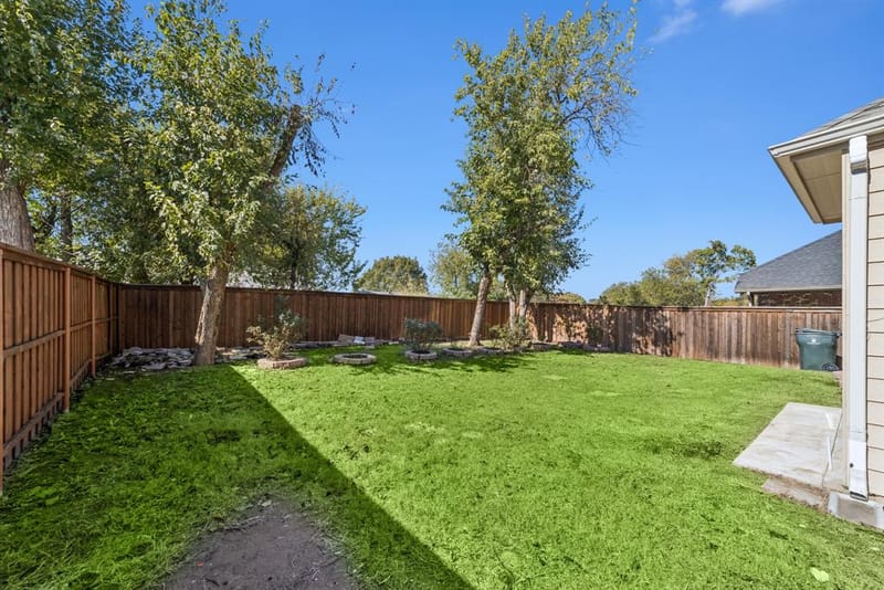 1805 Longwood Lane, Garland TX 75042 - Photo 22