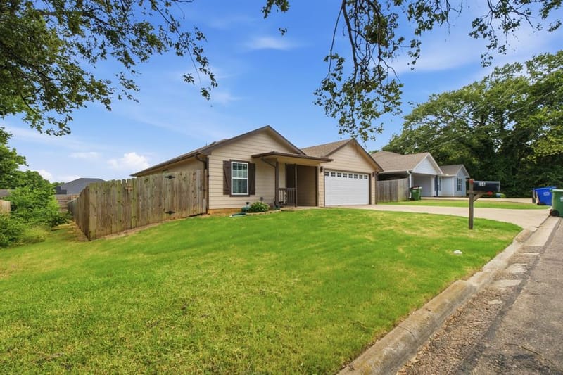 114 Wade Street, Whitesboro TX 76273 - Photo 18
