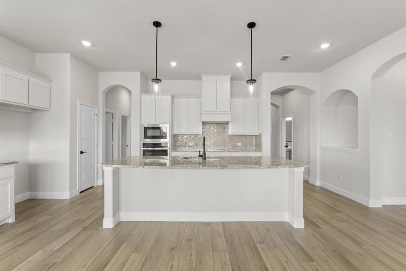 121 Mikasi Street, Godley TX 76044 - Photo 4