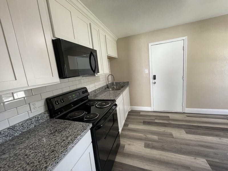 607 Mckenzie Avenue, Hillsboro TX 76645 - Photo 6