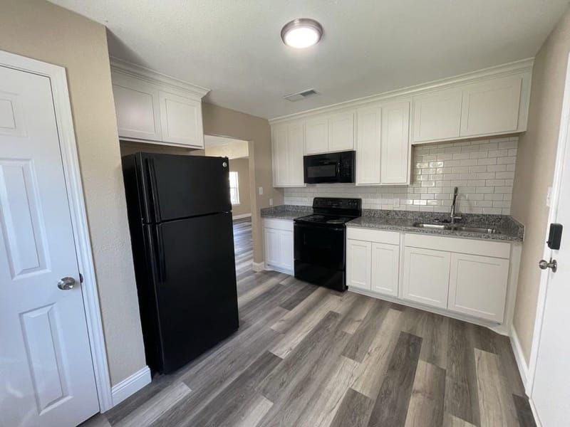 607 Mckenzie Avenue, Hillsboro TX 76645 - Photo 7