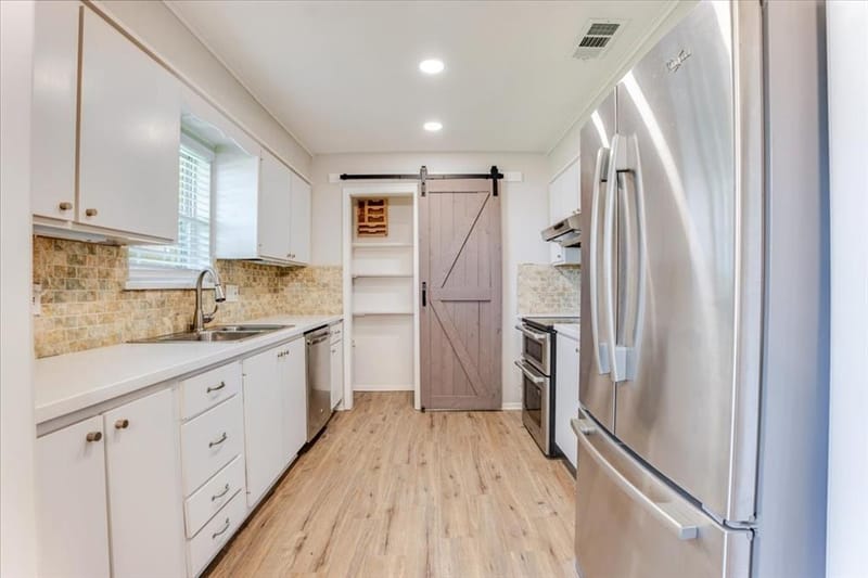 104 Pontiac Drive, Lake Kiowa TX 76240 - Photo 13