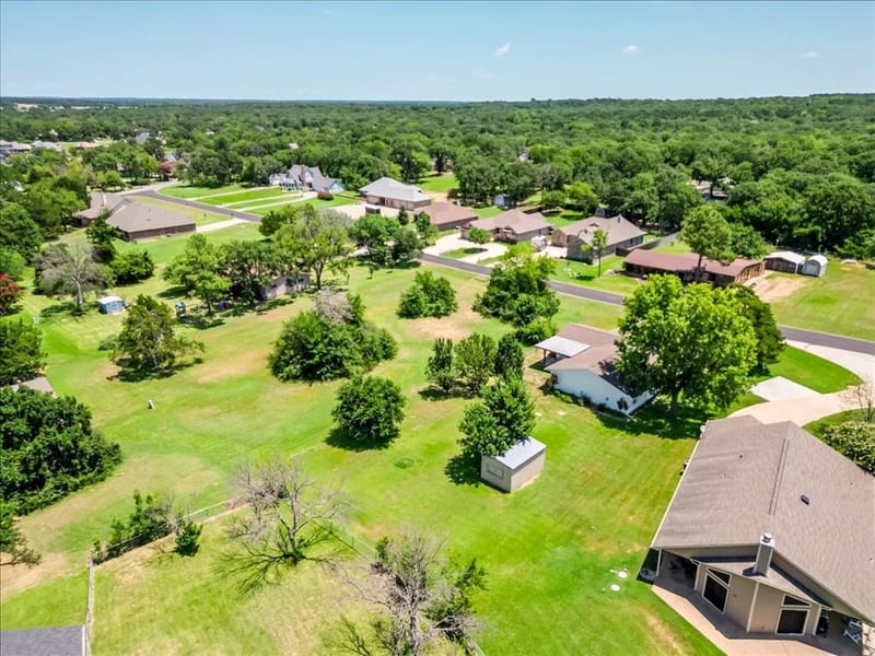 104 Pontiac Drive, Lake Kiowa TX 76240 - Photo 32