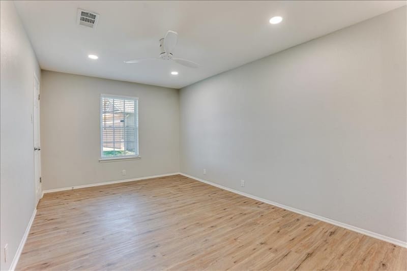 104 Pontiac Drive, Lake Kiowa TX 76240 - Photo 20