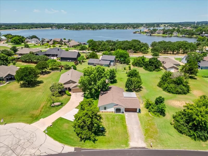 104 Pontiac Drive, Lake Kiowa TX 76240 - Photo 30