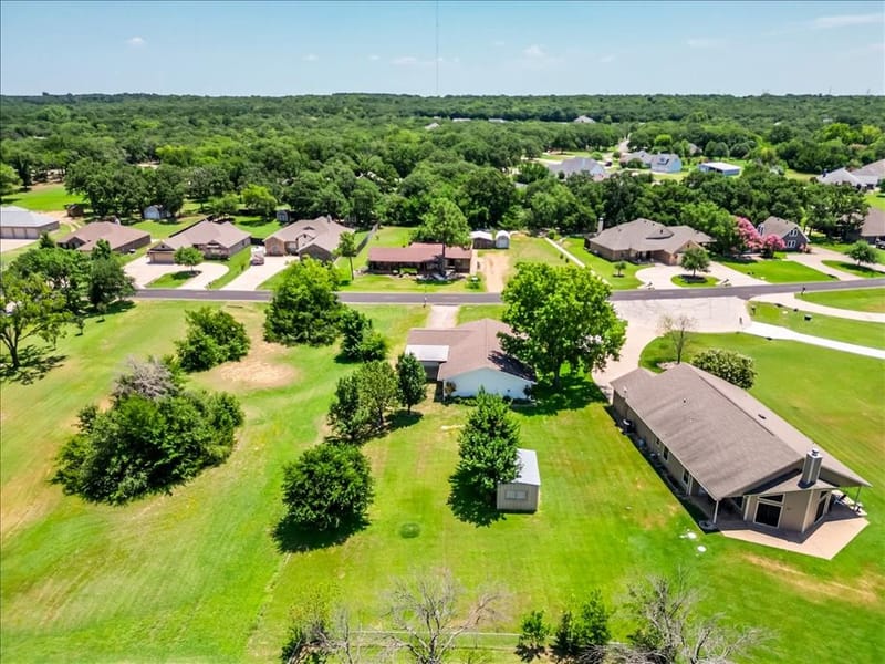 104 Pontiac Drive, Lake Kiowa TX 76240 - Photo 33