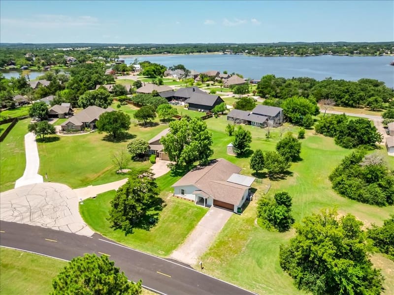 104 Pontiac Drive, Lake Kiowa TX 76240 - Photo 31