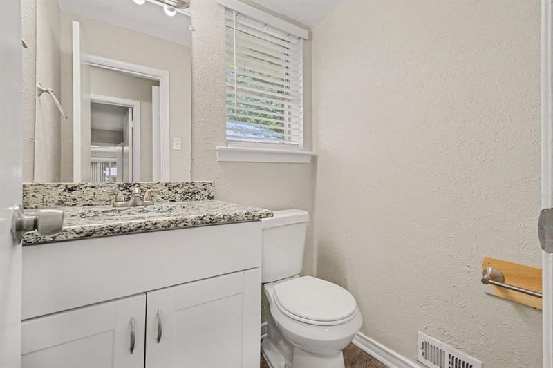 914 Bromwich Street, Garland TX 75040 - Photo 22