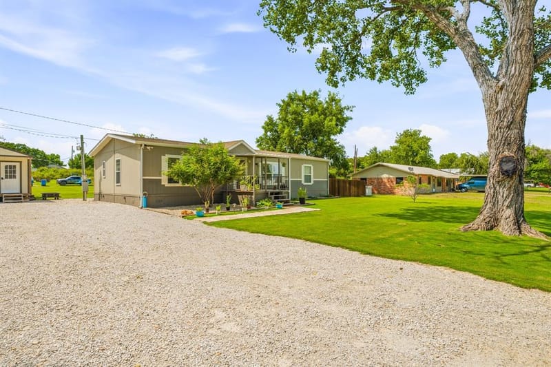 936 Apache Drive, De Leon TX 76444 - Photo 32