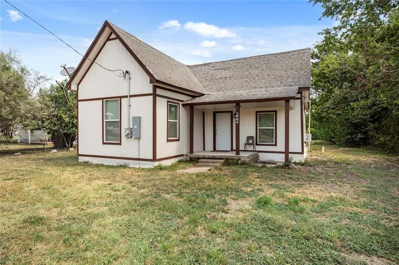 404 Eagle Drive, Eddy TX 76524 - Photo 2