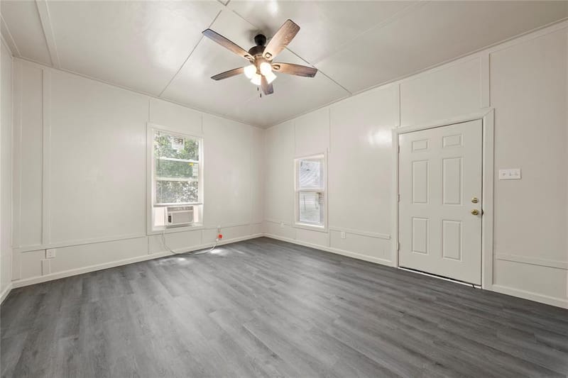404 Eagle Drive, Eddy TX 76524 - Photo 3