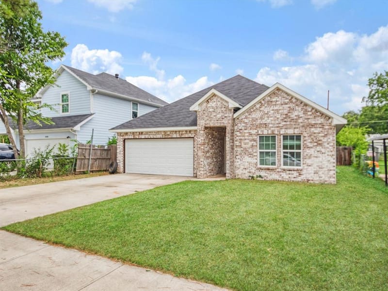 5832 Humbert Avenue, Fort Worth TX 76107 - Photo 2