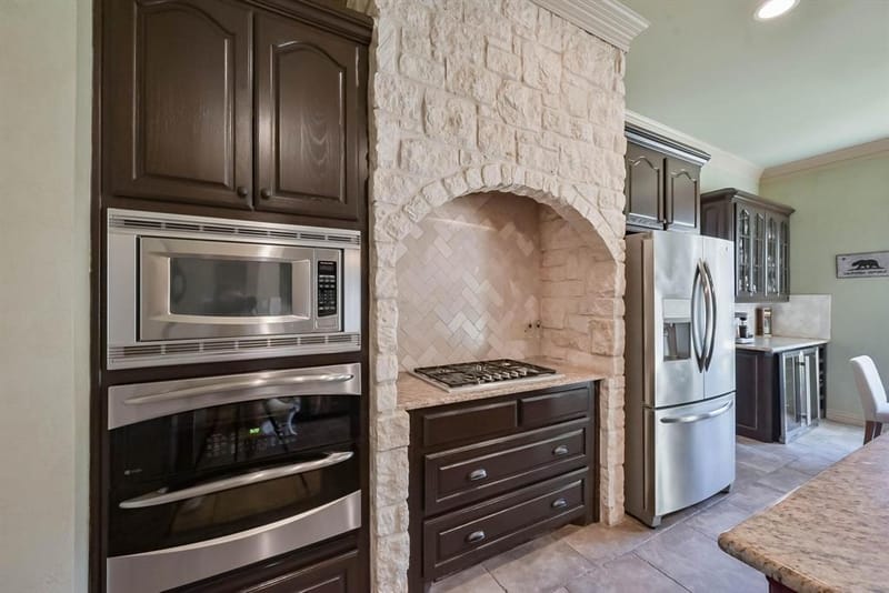 2310 Castle Creek Drive, Mansfield TX 76063 - Photo 19