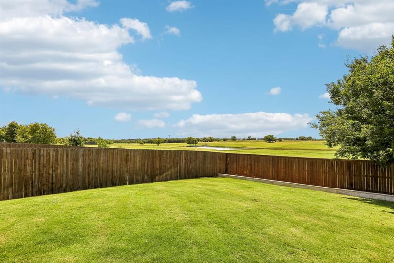 1077 Fleetwood Drive, Justin TX 76247 - Photo 32