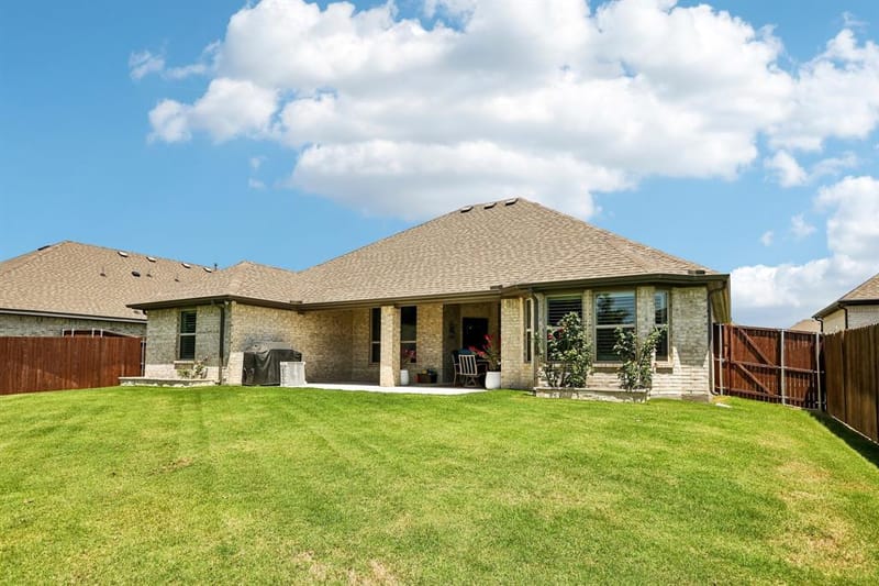 1077 Fleetwood Drive, Justin TX 76247 - Photo 31