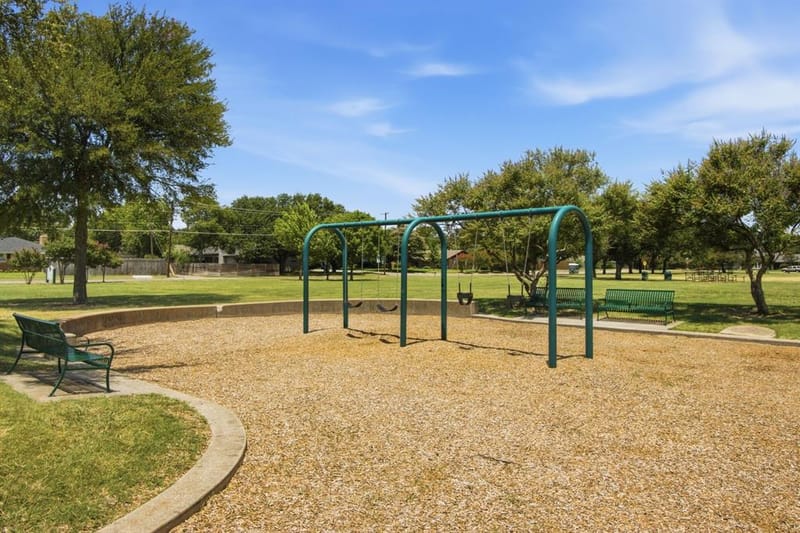 3145 Longbow Court, Dallas TX 75229 - Photo 38