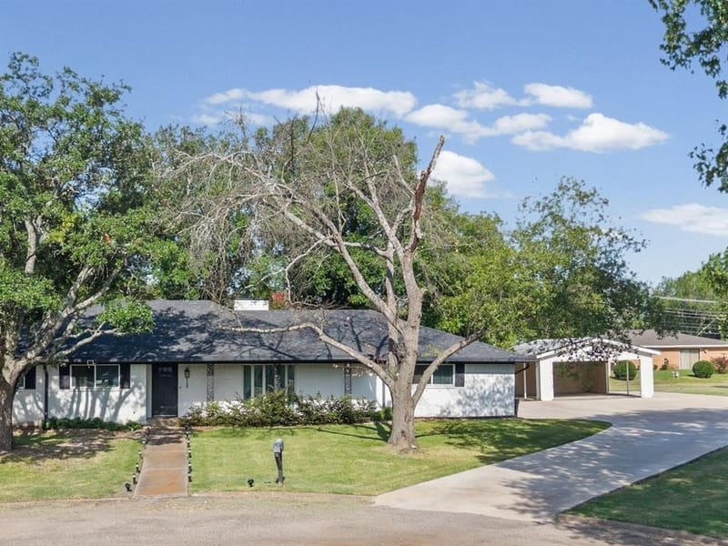 112 Royal Lane, Commerce TX 75428 - Photo 40