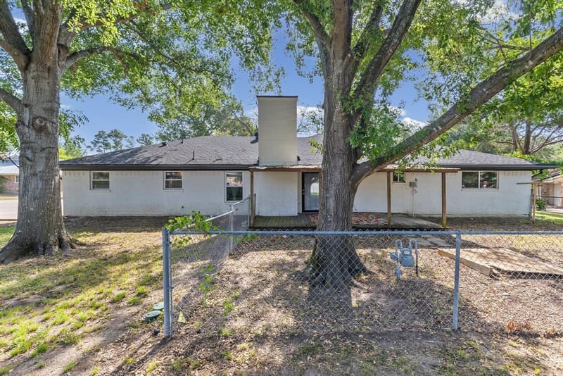 112 Royal Lane, Commerce TX 75428 - Photo 35
