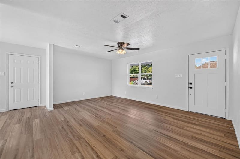 900 S 3rd Street, Sanger TX 76266 - Photo 5