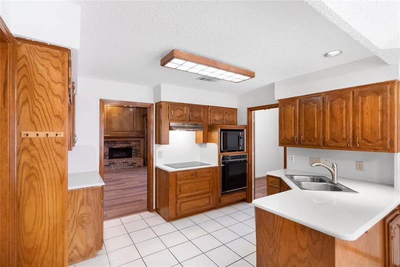 1226 Stillwater Trail, Carrollton TX 75007 - Photo 12